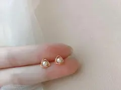 小ぶりシンプルピアス　パールとクリスタルのピアス　S925純銀針