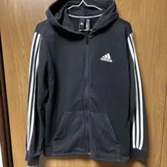 アディダス　フード付きパーカー　黒