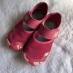 ニューバランス キッズ 18cm相当 ピンク ウォーターシューズ　サイズ不明