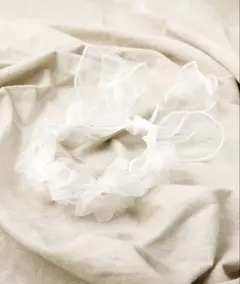 スリーコインズ　チュールフラワーリボンカチューシャ