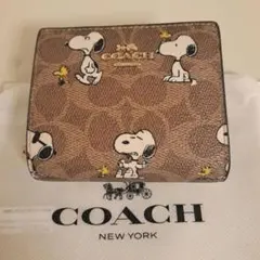 美品☆COACH x PEANUTS スヌーピー☆ 二つ折り財布