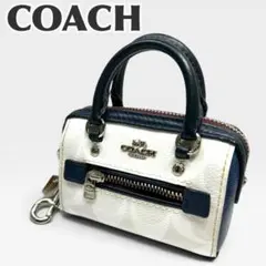 COACH シグネチャー バックチャーム　レザー 白黒 キーチャームのサムネイル