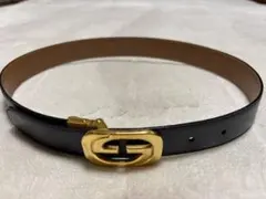 黒レザー ベルト ゴールドバックル　グッチ　GUCCI