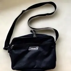 Coleman サコッシュ ブラック ショルダーバッグ