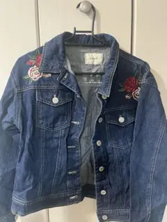 本日のみ！ダークブルー デニムジャケット バラ刺繍