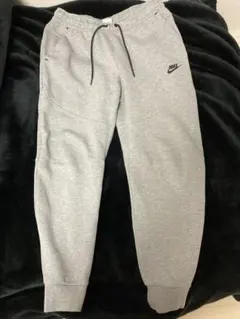 Nike グレー テックフリース・ジョガーパンツ