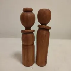 伝統的な木製こけし 2体セット　屋久杉　工芸品　インテリア　レトロ
