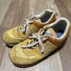 く*こ様 New Balance574！かなりのレア色のイエローです！スニーカー