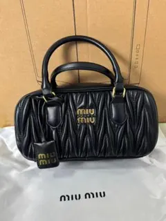 2025年最新】miumiuの人気アイテム - メルカリ