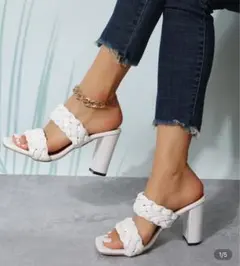 チャンキーヒール　ホワイト　サンダル　編み込みデザイン　新品　未使用