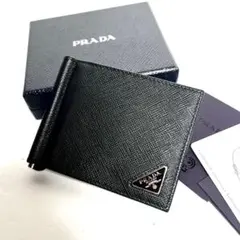 【新品未使用・付属品完備✨】プラダ マネークリップ トライアングル サフィアーノ