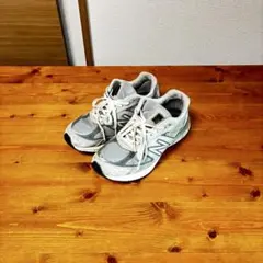 New Balance 990v5 Gray