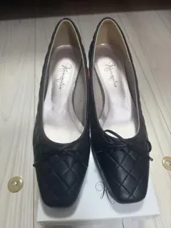 美品♡ 銀座かねまつ　黒 キルティング リボン　パンプス