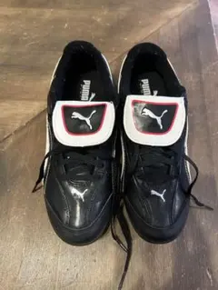 Puma フットサルシューズ 黒赤