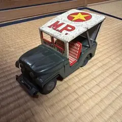 日本製　ブリキ　ジープ　JEEP 電池式　当時物 日本製 ブリキ ジープ JEEP 電池式 当時物 - メルカリ