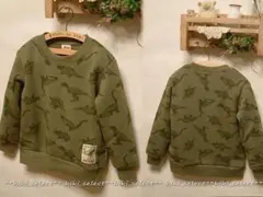 2528◆新品【100cm】カーキ★Blue Mart★恐竜柄トレーナー◆裏起毛