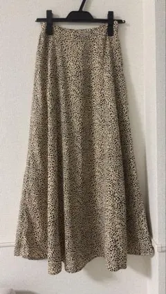 ヒョウ柄レオパード柄フレアスカート ベージュ系