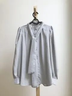 《美品/即日発送》#GRL リボン付き　グレー　ブラウス長袖