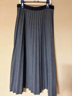 Mサイズ　グレー　プリーツスカート　膝下　ウエストゴム秋冬