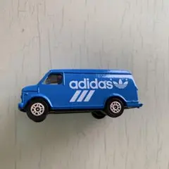 78' Corgi adidas Chevrolet Vanアディダスミニカー - メルカリ