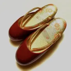 赤い光沢　防寒草履 花柄内装23㌢