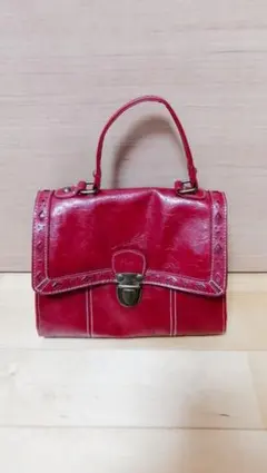 赤 ハンドバッグ