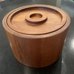 Item thumbnail for item c7aa0d15-68cd-4e3f-9b32-c86021548be6