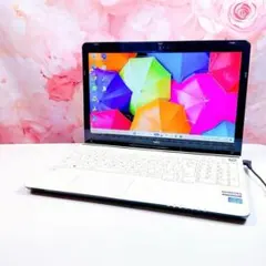 windows11✨ 新品SSD✨カメラ付ノートパソコン オフィス 白 高性能✨