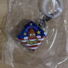【チロルチョコ】 めじるしアクセサリー アーモンド