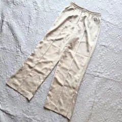 emmi atelier サテンイージーパンツ　ベージュ　1
