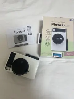 Pixtoss インスタントカメラ ミルクホワイト　チェキ　エモい　写真