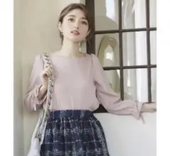 トッコクローゼット　袖リボンスカラップブラウス
