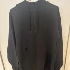 adidas ブラック フード付きパーカー