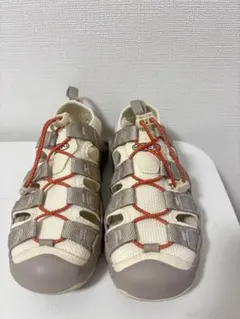 KEEN スポーツサンダル ベージュ 23.5センチのサムネイル