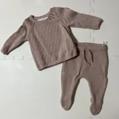 H&M ADORABLES 薄手のニットセーターとパンツセット