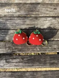 ハンドメイド編みぐるみいちごがま口2個セット