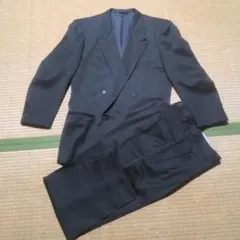 グレー ダブルブレスト カジュアルスーツ 冬向き