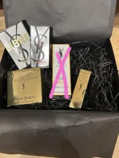 新品　未使用　YSL ファンデーションリップ　セット　サンプル付き 新品 未使用 YSL ファンデーションリップ セット サンプル付き - メルカリ
