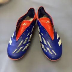 adidas PREDATOR サッカースパイク