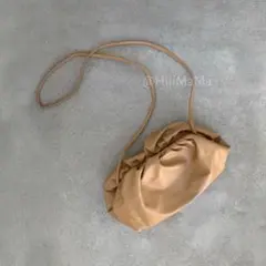 人気❤️マンドゥ レザー ショルダーバッグ ベージュ 2way ガマグチ 新品