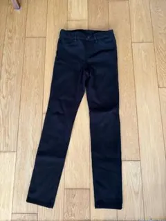 ユニクロ　ウルトラストレッチレギンスパンツ　150