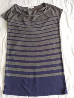 襟はゆったりサイズ　自由区　グレーとネイビーのストライプ半袖トップス 38ロング