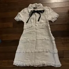 白ワンピース　ヴァレンチ風　シスタージェーン