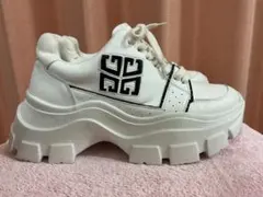 【極美品】　GYDA G SQUARE DAD 厚底　ホワイト　スニーカーのサムネイル