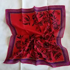 Gianni Versace 花柄 ハンカチ 赤のサムネイル