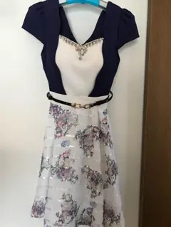 sobre  ネイビー花柄ワンピース