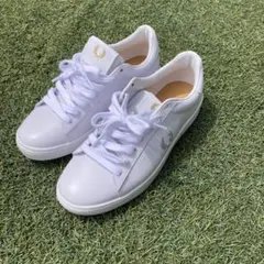 FRED PERRY ホワイト スニーカー 24センチのサムネイル
