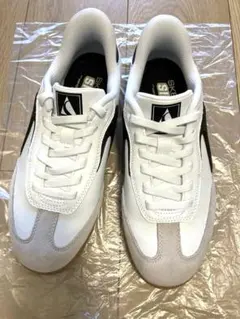 <新品>SKECHERS スリップインズ　ホワイト/ブラック スニーカー
