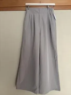 ★グリーンパークス　ワイドパンツ新品Ｍ