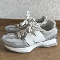 ニューバランス　327スニーカー　24cmのサムネイル